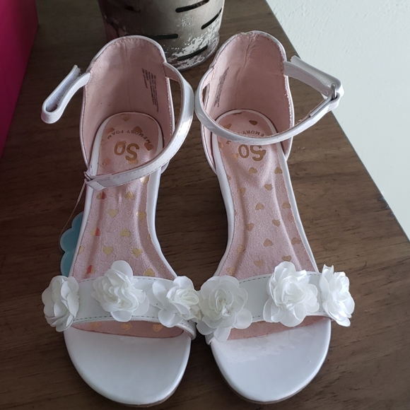 NWT girls white floral wedge sandal. - Picture 4 of 4